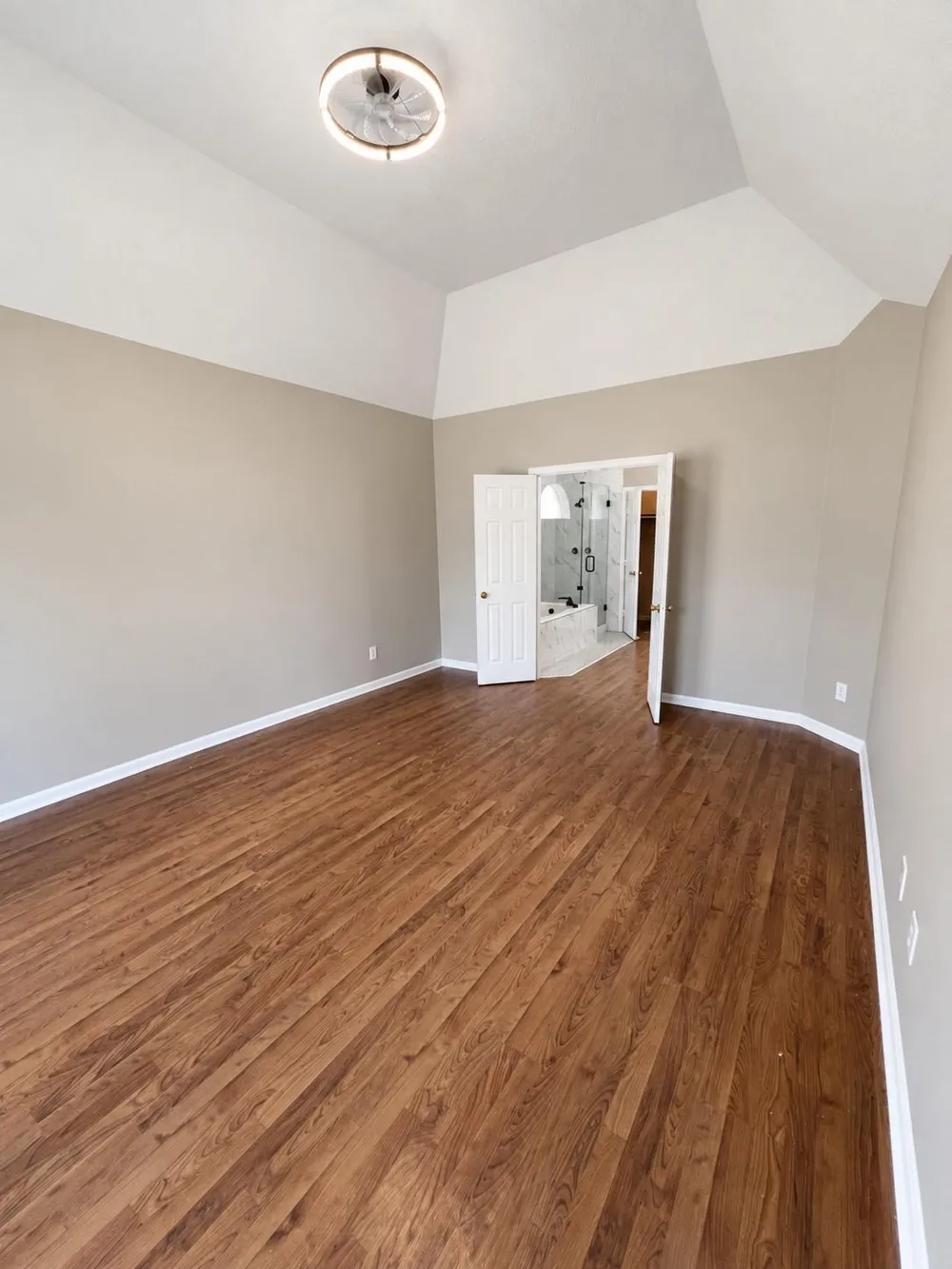 206 Hartwood Court Sugar Land, TX 77479