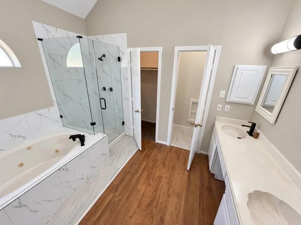 206 Hartwood Court Sugar Land, TX 77479