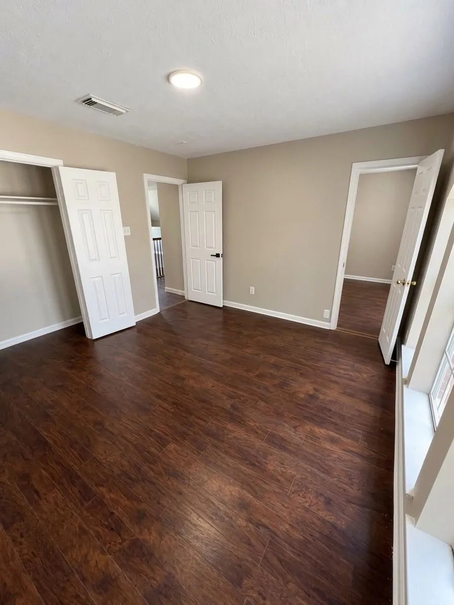 206 Hartwood Court Sugar Land, TX 77479