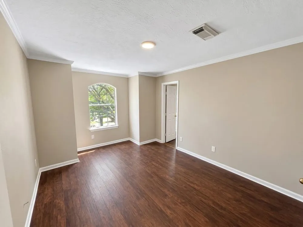 206 Hartwood Court Sugar Land, TX 77479