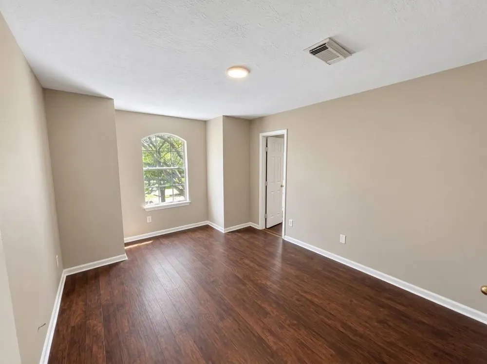 206 Hartwood Court Sugar Land, TX 77479