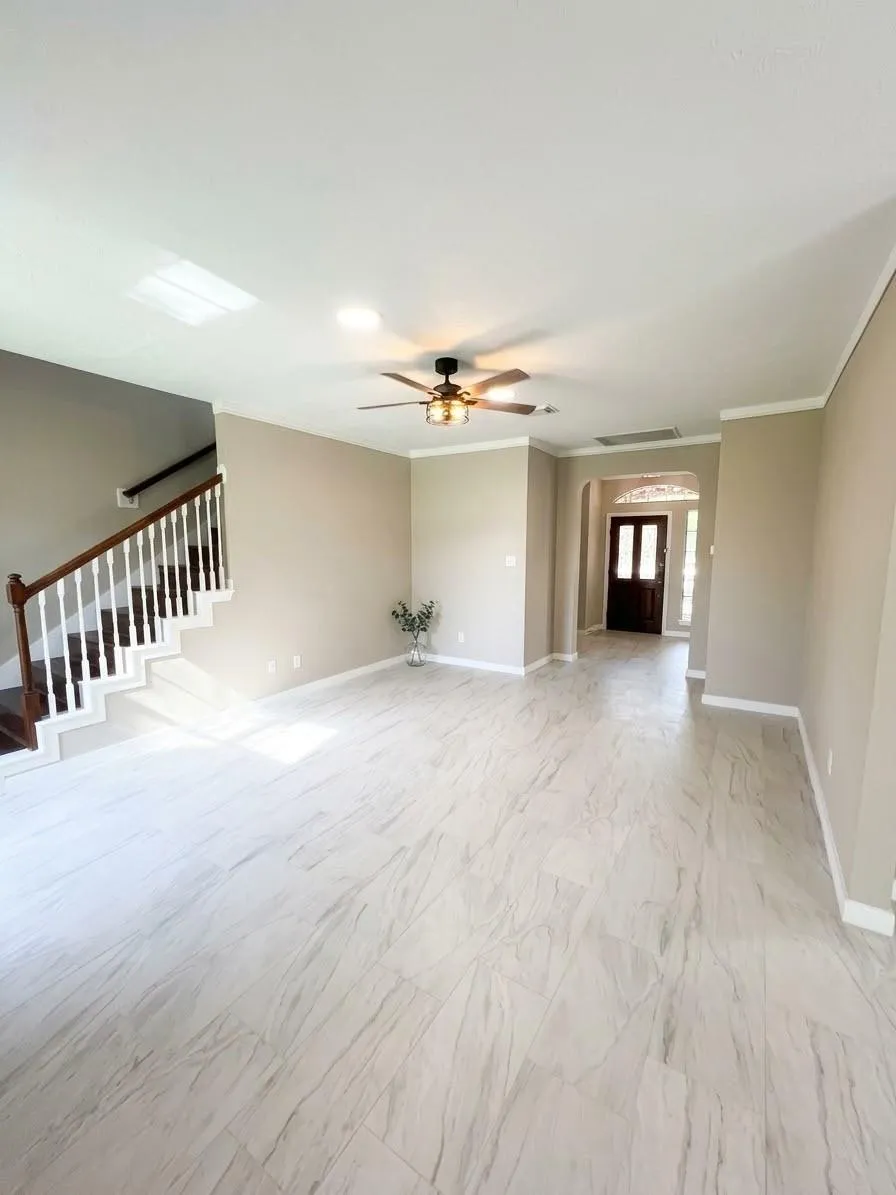 206 Hartwood Court Sugar Land, TX 77479