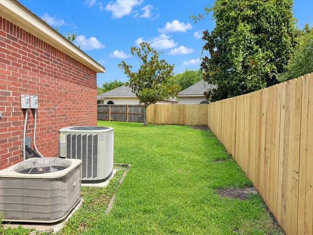206 Hartwood Court Sugar Land, TX 77479