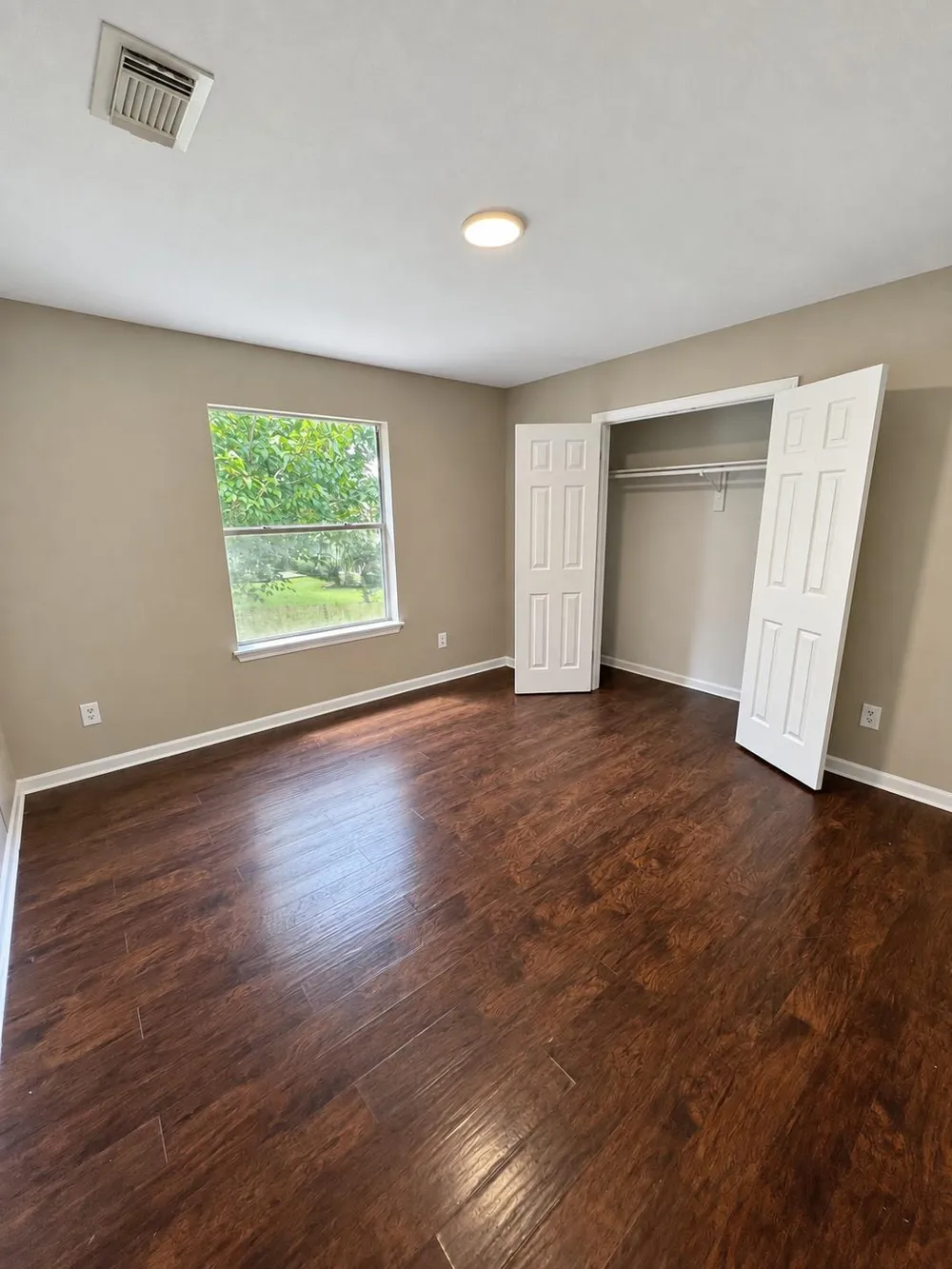 206 Hartwood Court Sugar Land, TX 77479