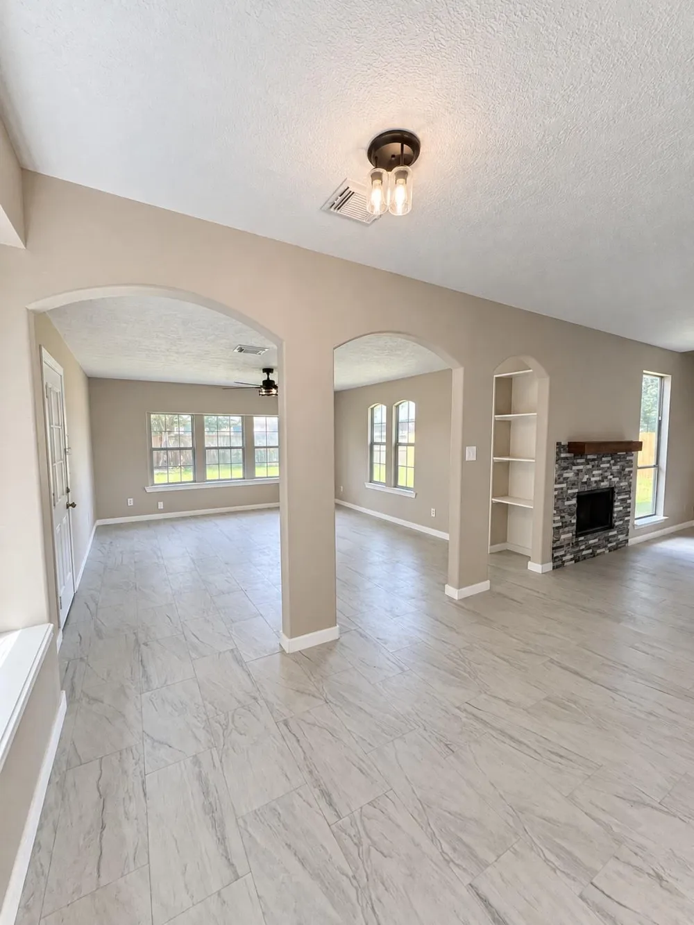 206 Hartwood Court Sugar Land, TX 77479