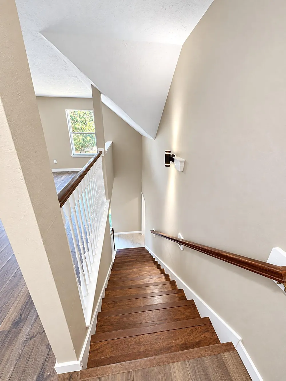 206 Hartwood Court Sugar Land, TX 77479
