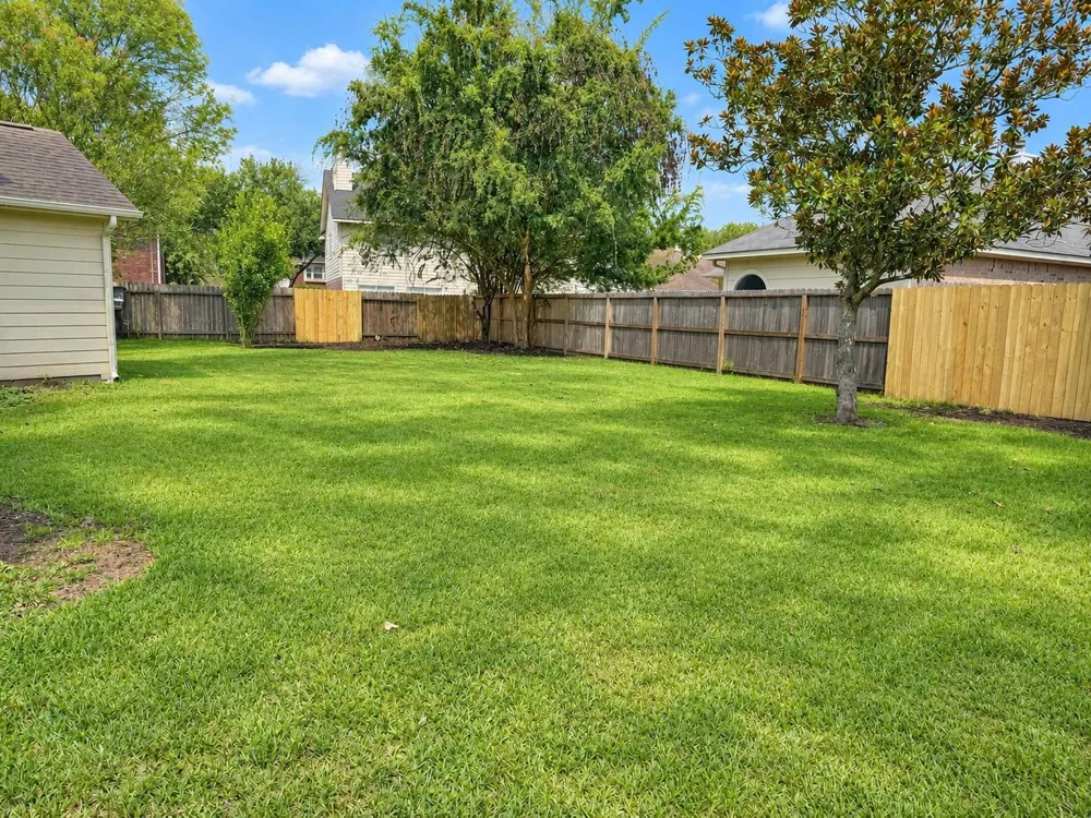 206 Hartwood Court Sugar Land, TX 77479