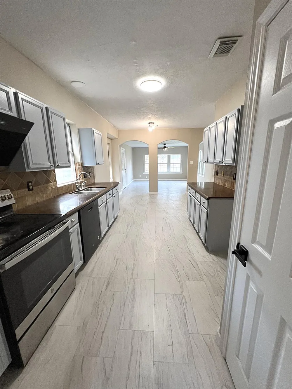 206 Hartwood Court Sugar Land, TX 77479