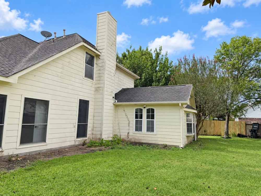 206 Hartwood Court Sugar Land, TX 77479
