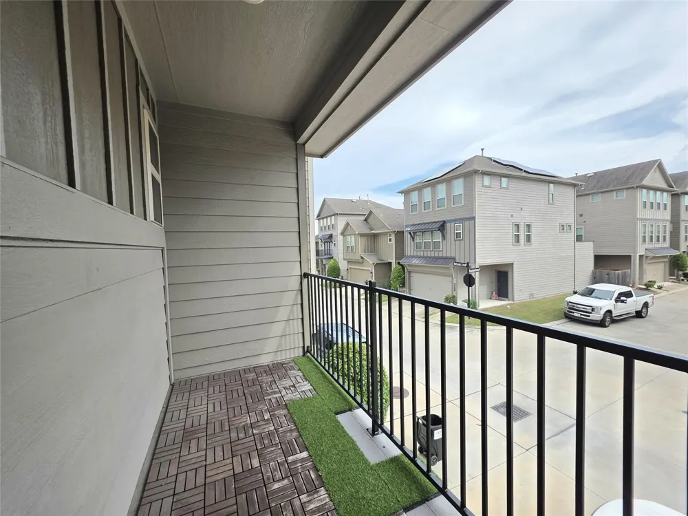 8620 Hollyoaks Creek Lane Houston, TX 77063
