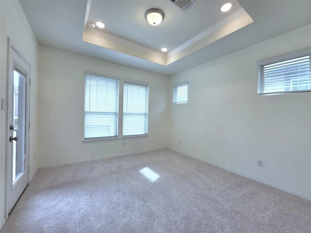 8620 Hollyoaks Creek Lane Houston, TX 77063