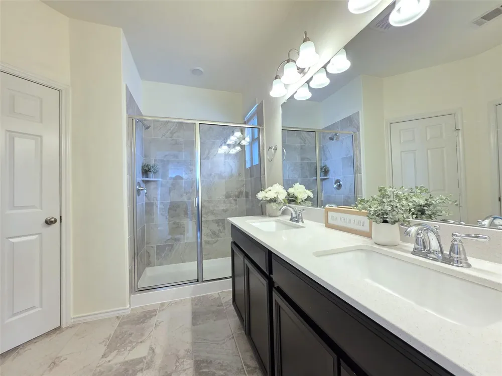 8620 Hollyoaks Creek Lane Houston, TX 77063
