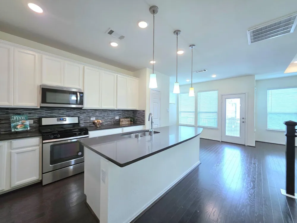 8620 Hollyoaks Creek Lane Houston, TX 77063