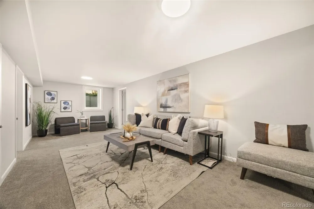 214 Hudson Street Denver, CO 80220