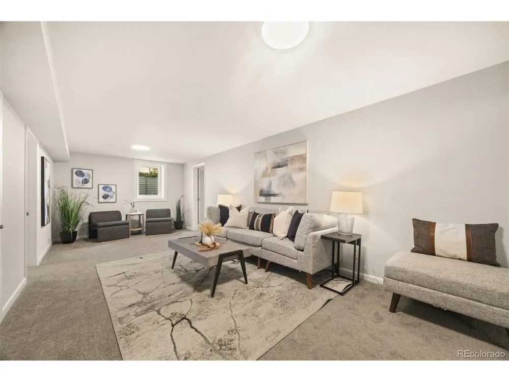 214 Hudson Street Denver, CO 80220