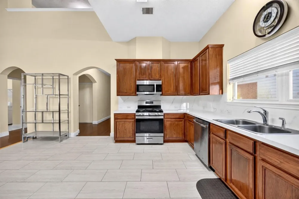 9002 Durham Manor Lane Houston, TX 77075