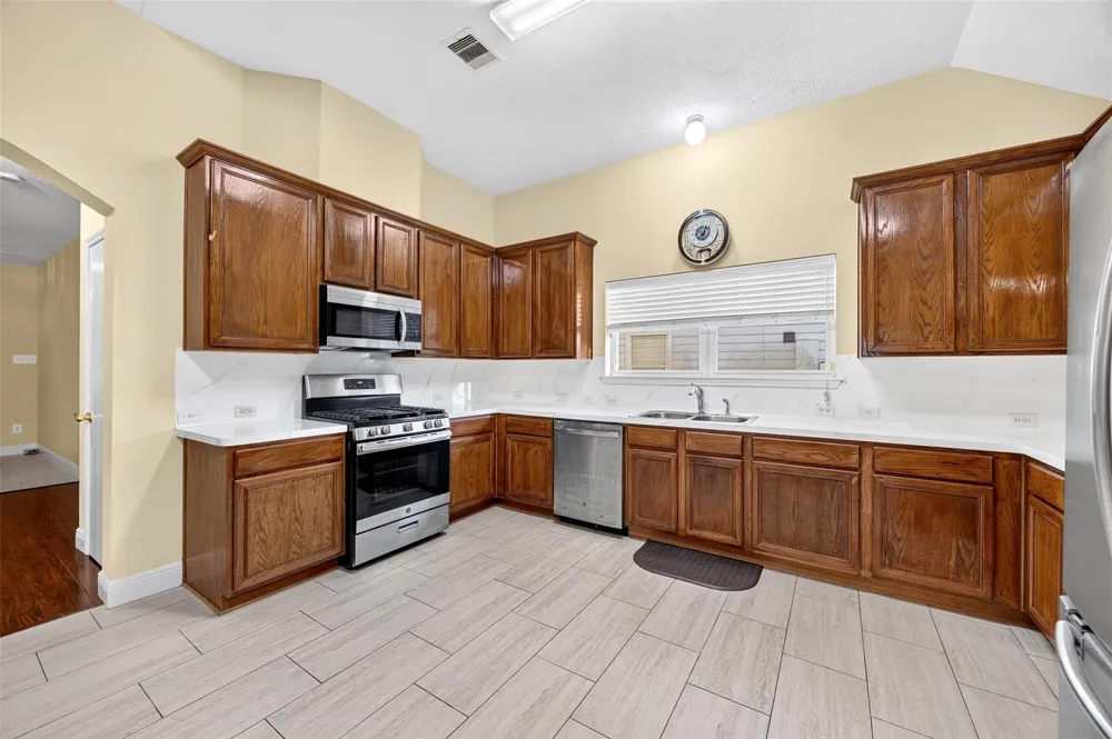 9002 Durham Manor Lane Houston, TX 77075