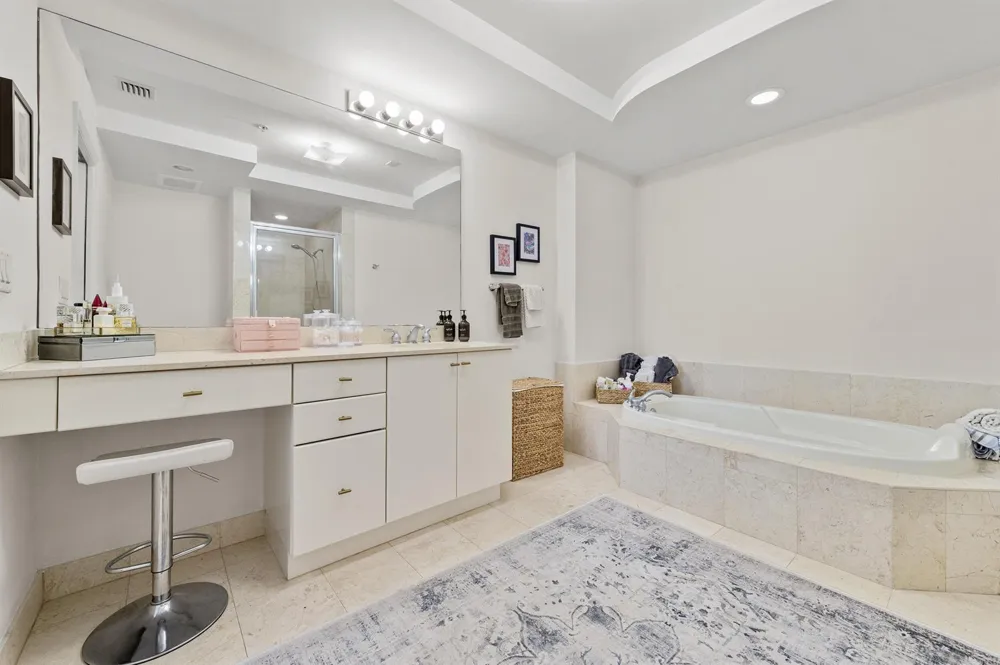 801 S OLIVE AVENUE #1123 West Palm Beach, FL 33401
