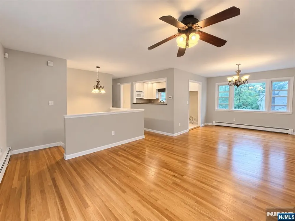 84 Colgate Avenue 2 Paramus, NJ 07652