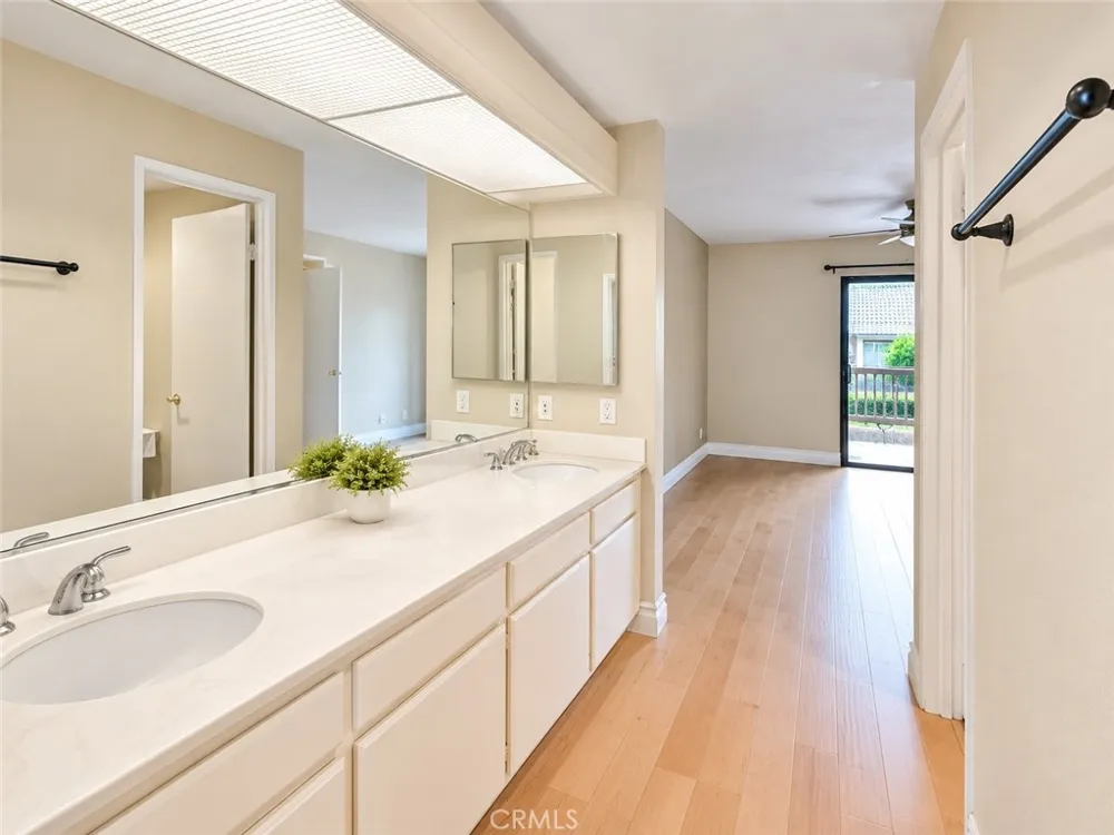 16581 Grunion Lane #105 Huntington Beach, CA 92649