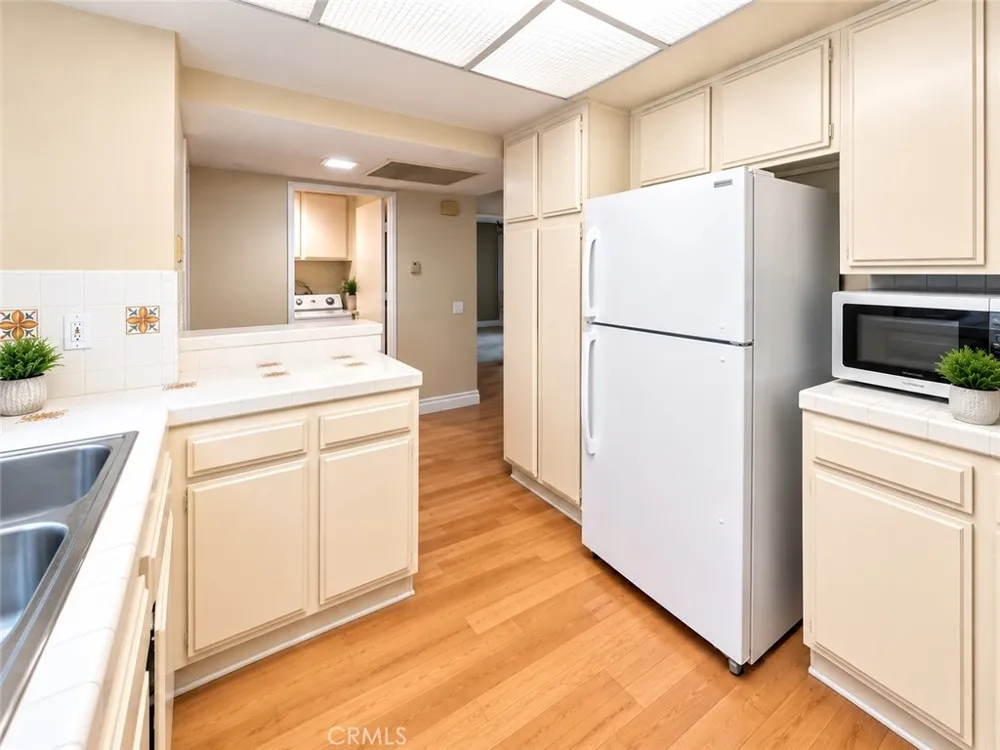 16581 Grunion Lane #105 Huntington Beach, CA 92649
