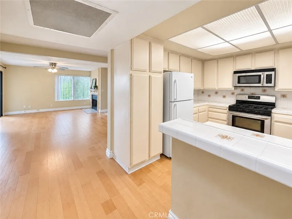 16581 Grunion Lane #105 Huntington Beach, CA 92649