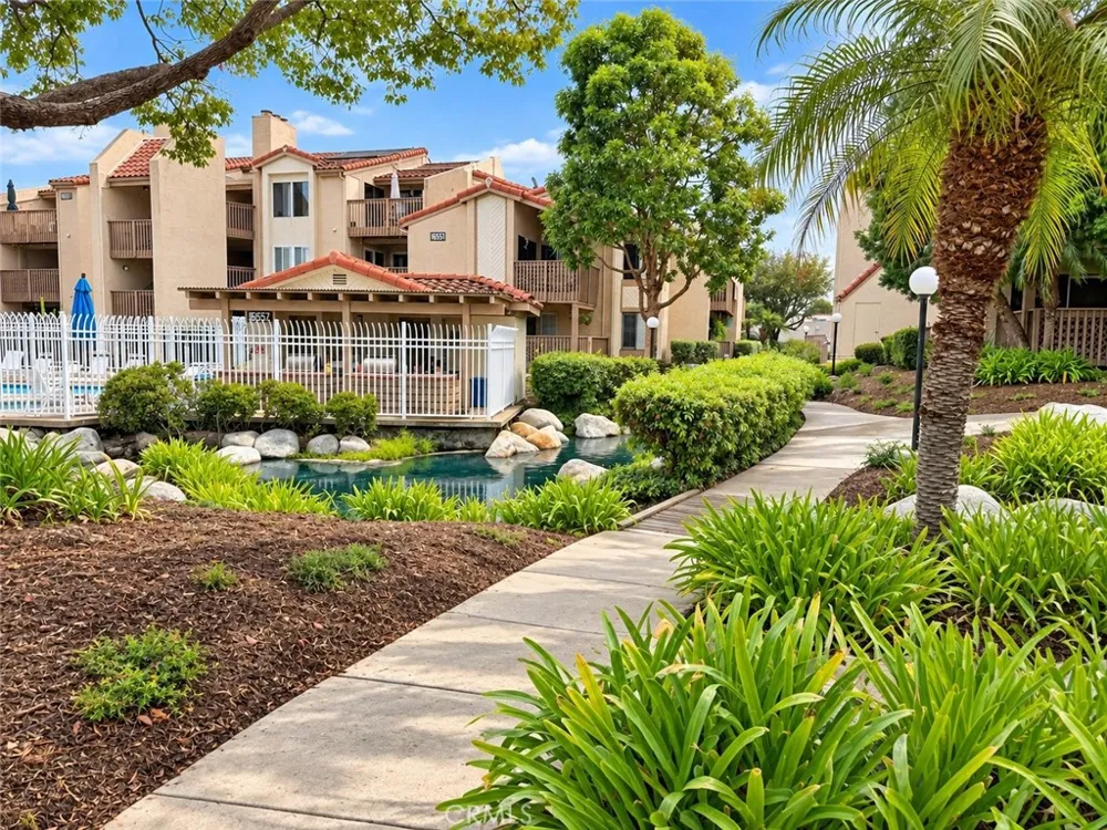 16581 Grunion Lane #105 Huntington Beach, CA 92649