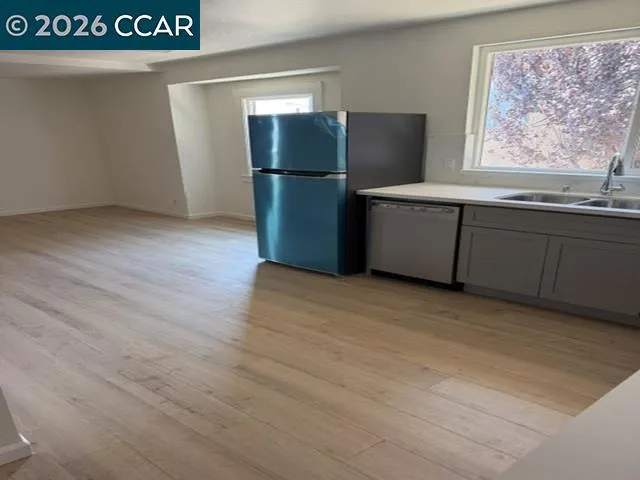 4809 Walnut St Oakland, CA 94619