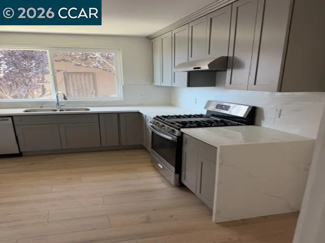 4809 Walnut St Oakland, CA 94619