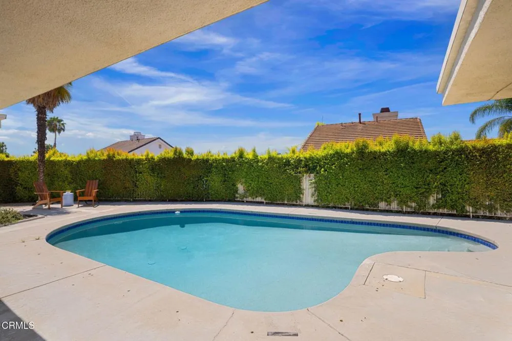 1919 Deermont Road Glendale, CA 91207