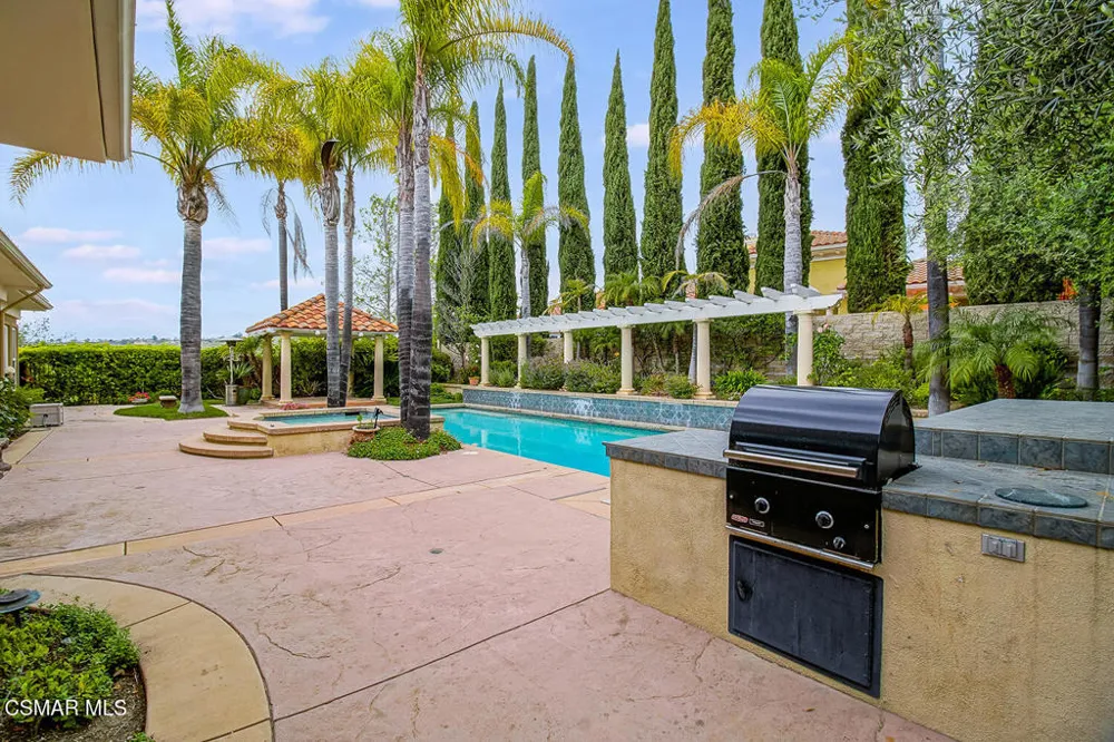 2822 Rainfield Avenue Westlake Village, CA 91362
