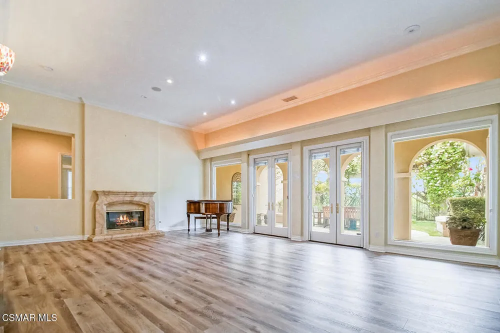 2822 Rainfield Avenue Westlake Village, CA 91362