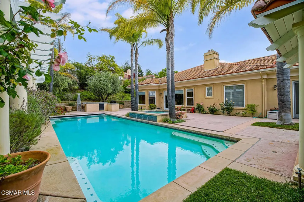 2822 Rainfield Avenue Westlake Village, CA 91362