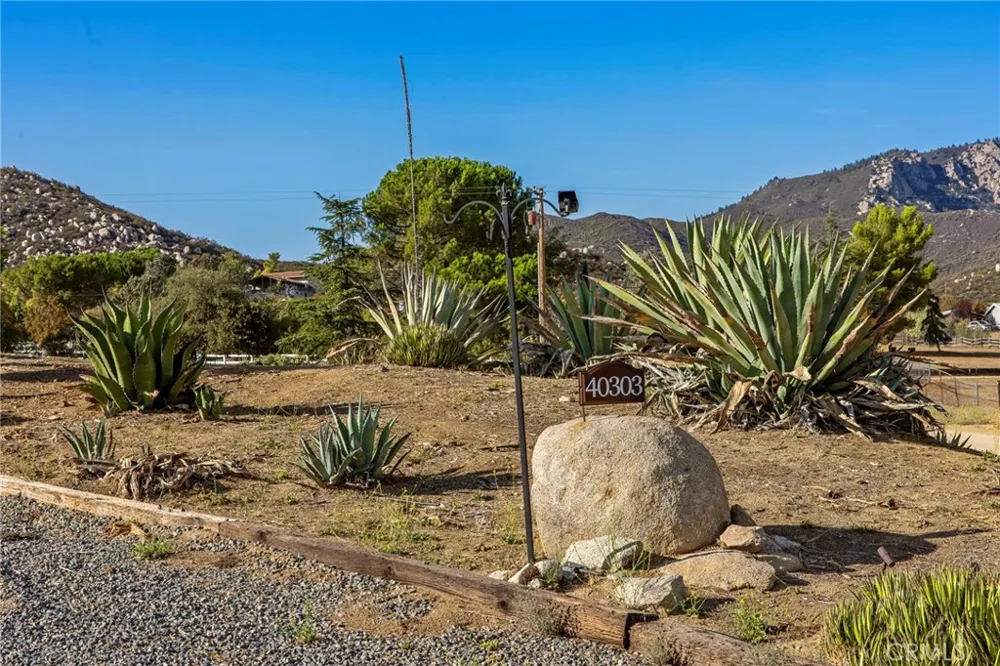 40303 Brook Trails Way Aguanga, CA 92536