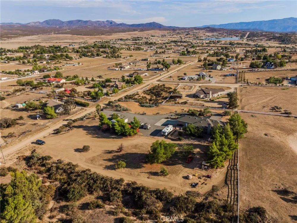 40303 Brook Trails Way Aguanga, CA 92536