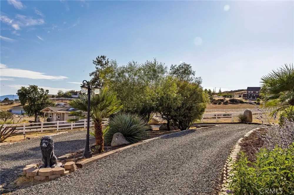40303 Brook Trails Way Aguanga, CA 92536