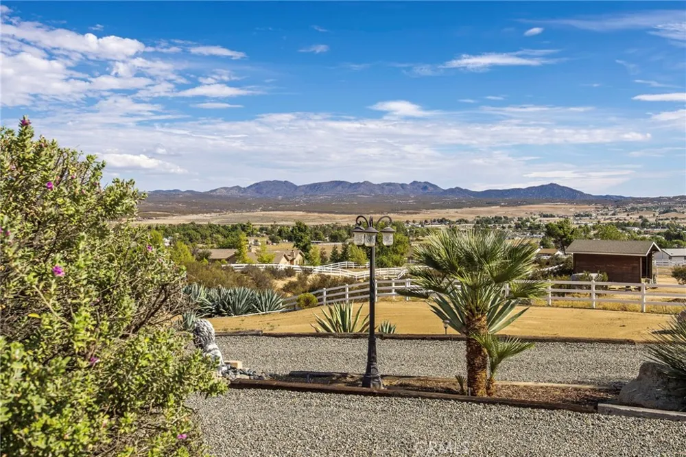 40303 Brook Trails Way Aguanga, CA 92536