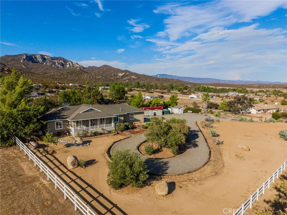 40303 Brook Trails Way Aguanga, CA 92536