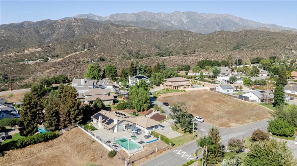 13582 Oak Hill Court Yucaipa, CA 92399