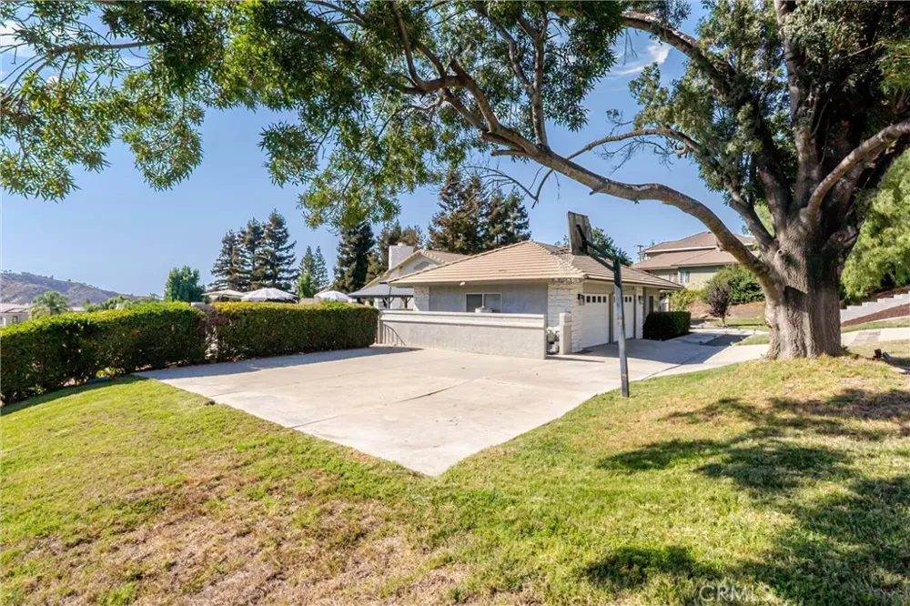 13582 Oak Hill Court Yucaipa, CA 92399
