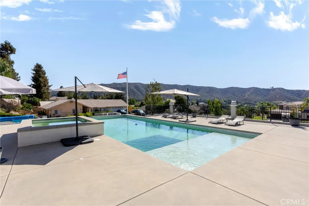 13582 Oak Hill Court Yucaipa, CA 92399