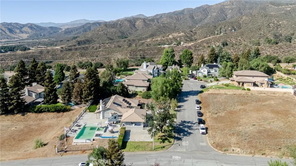 13582 Oak Hill Court Yucaipa, CA 92399