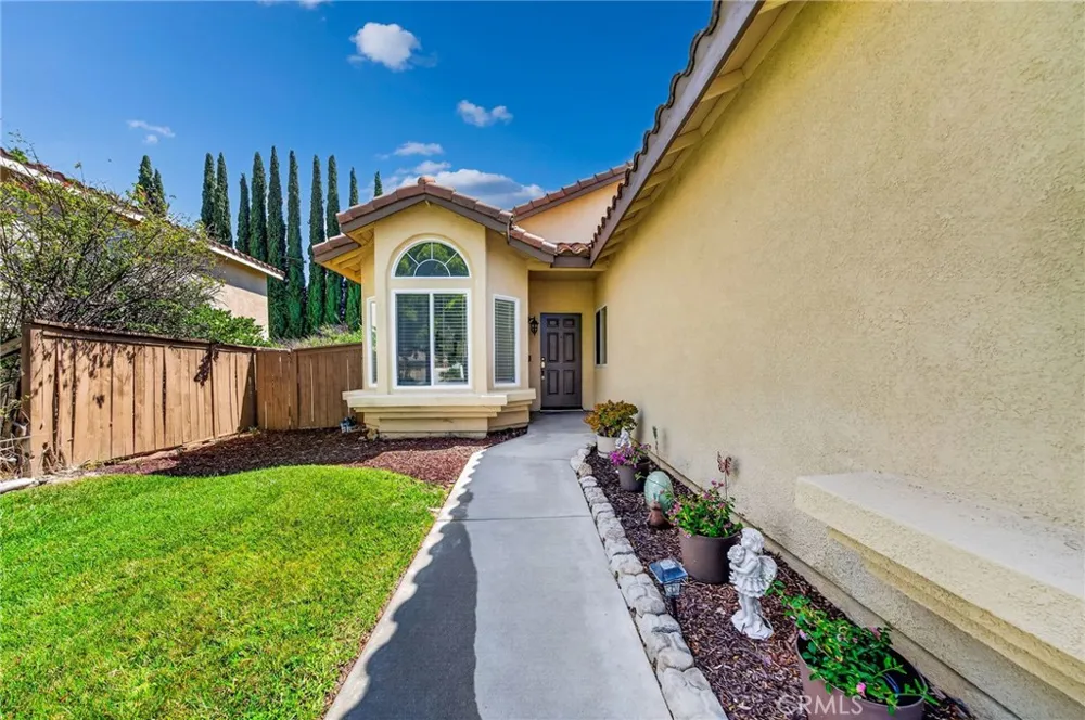 33298 Avenida Bicicleta Temecula, CA 92592
