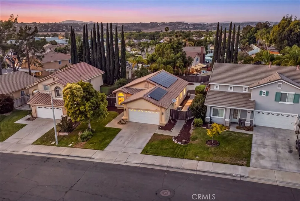 33298 Avenida Bicicleta Temecula, CA 92592