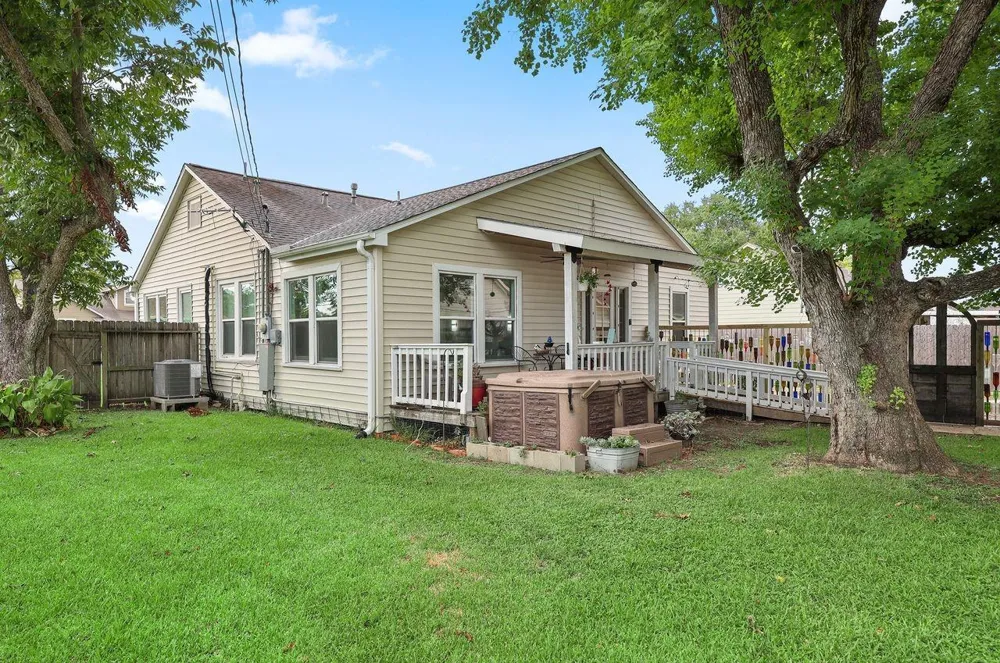 507 S 2nd Street La Porte, TX 77571