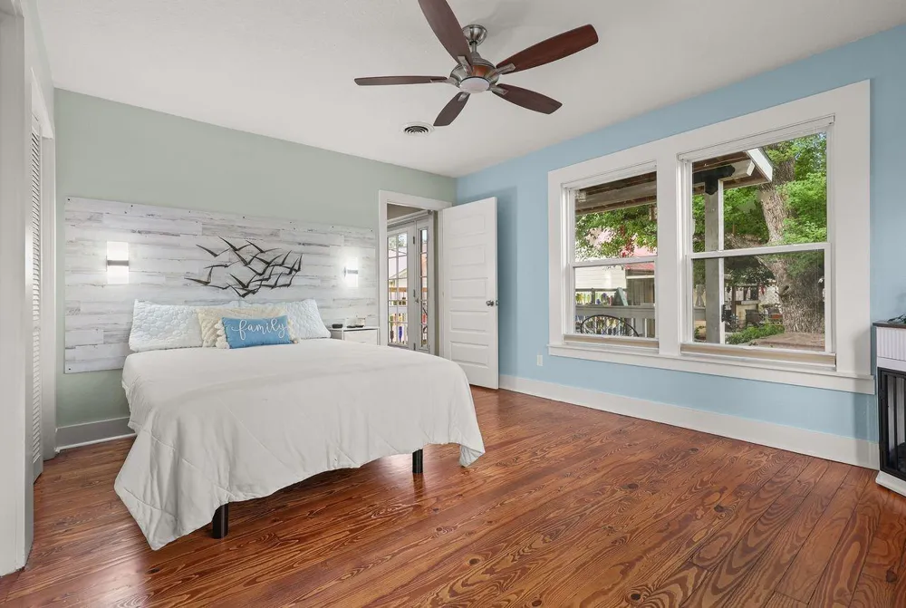 507 S 2nd Street La Porte, TX 77571