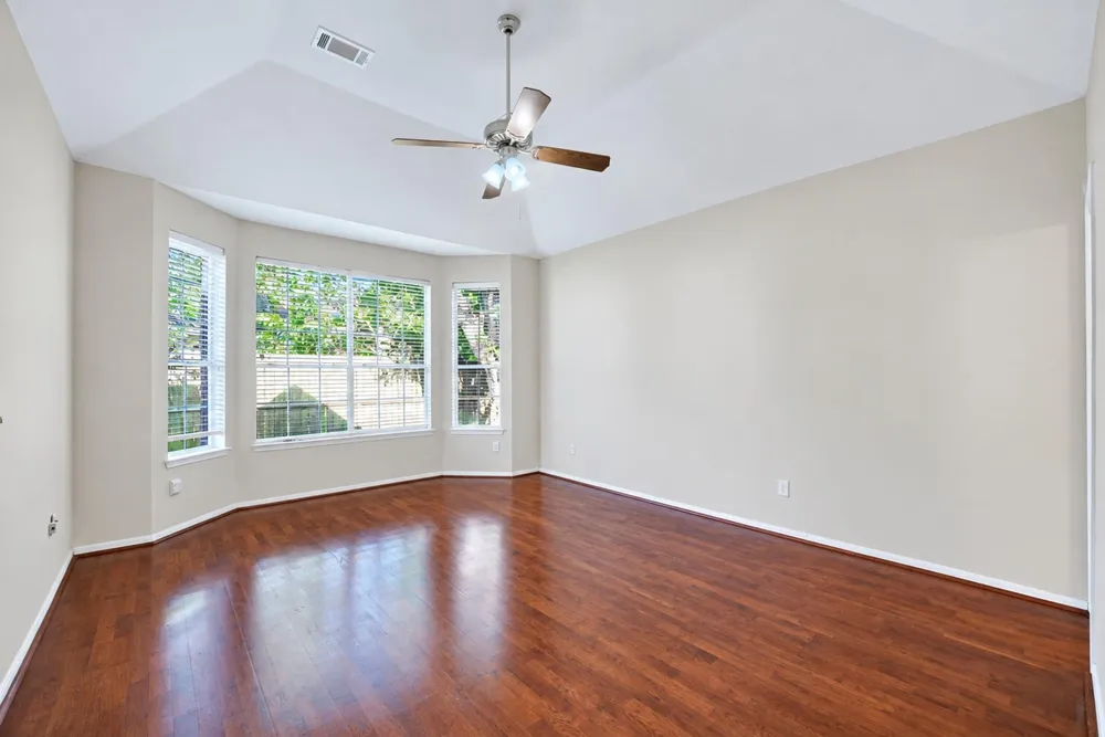 2411 Charter Oaks Court Pearland, TX 77584