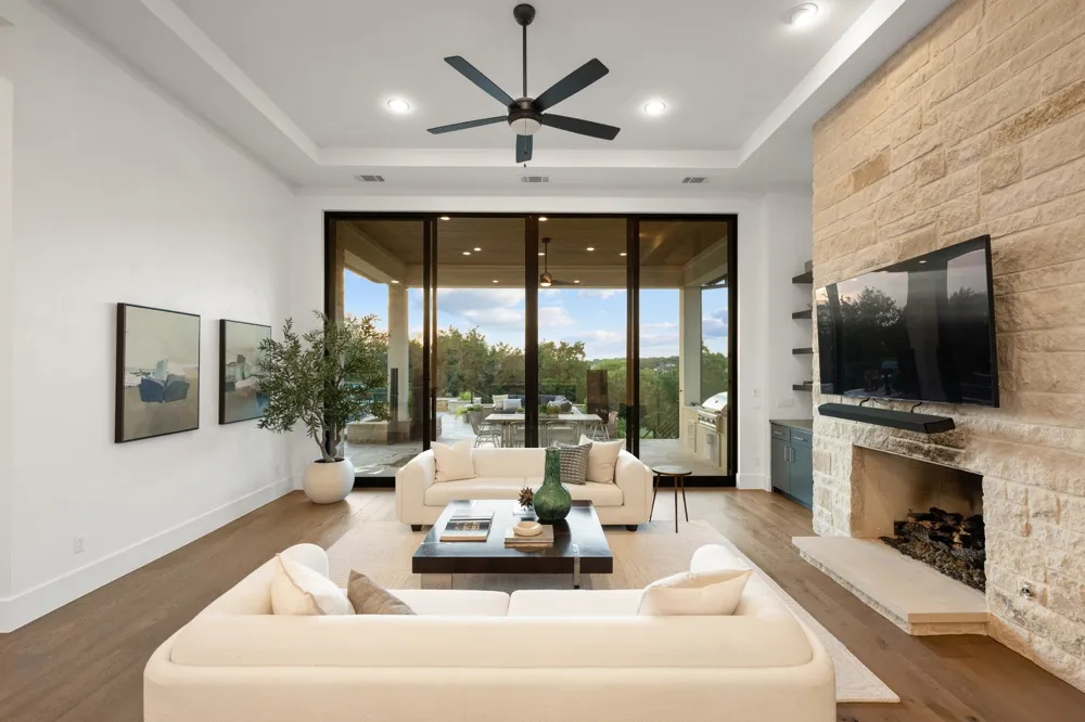 8312 Carranzo Drive Austin, TX 78735