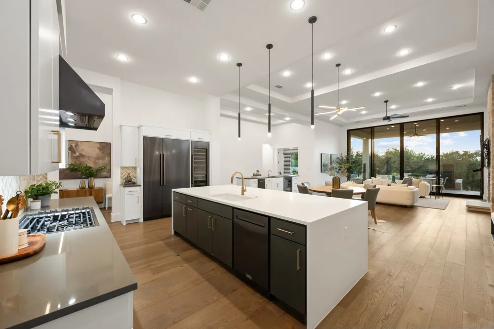 8312 Carranzo Drive Austin, TX 78735