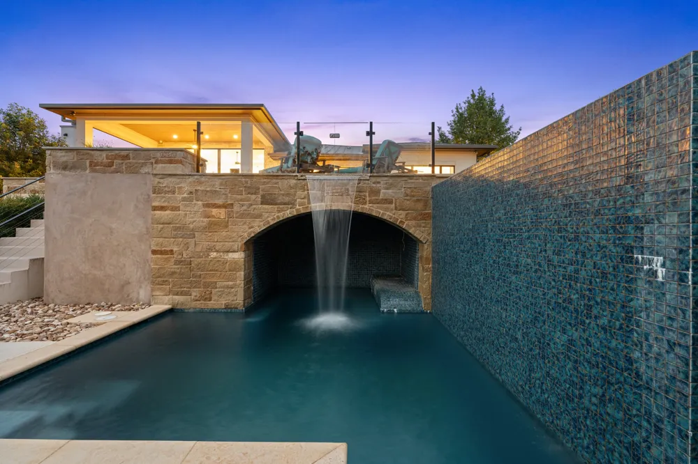 8312 Carranzo Drive Austin, TX 78735